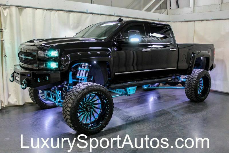 2017 Chevrolet Silverado 2500hd Sema Bullet Proof Lift $100k Invested Duramax 2017 Sema Truck Build! $100k Invested! Bullet Proof Lift 40's Huge Stereo Clean!