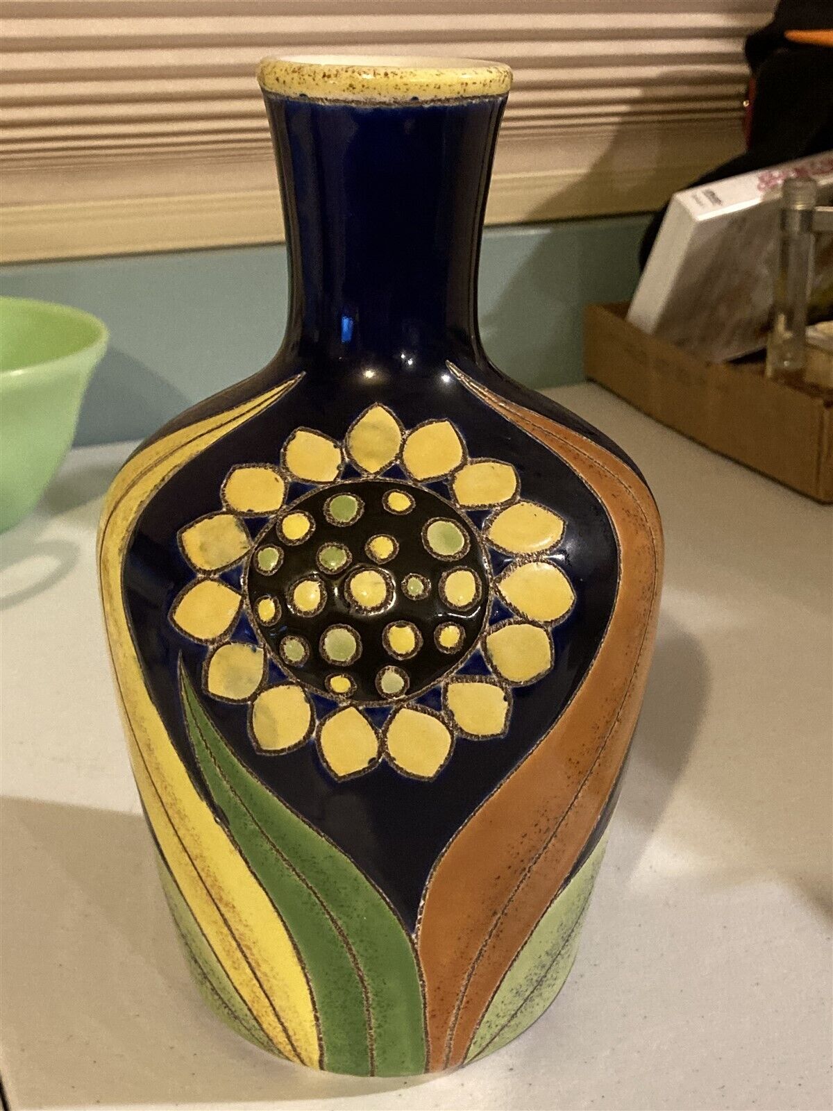 Artesa Of Ecuador Ceramic Vase, Eduardo Vega Sunflower Design Pattern